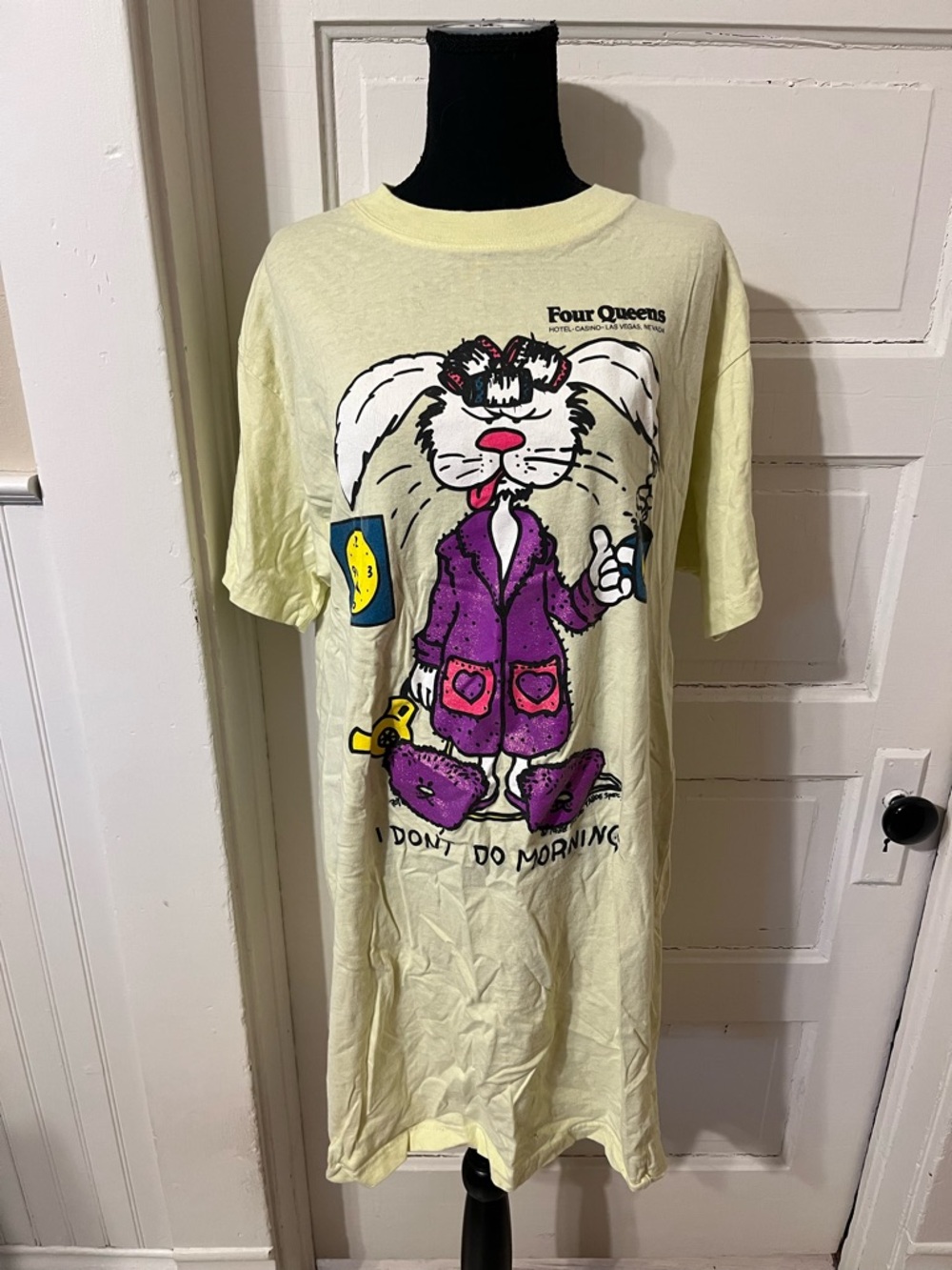 Vintage Four Queens Yellow Graphic Bunny Nightshirt